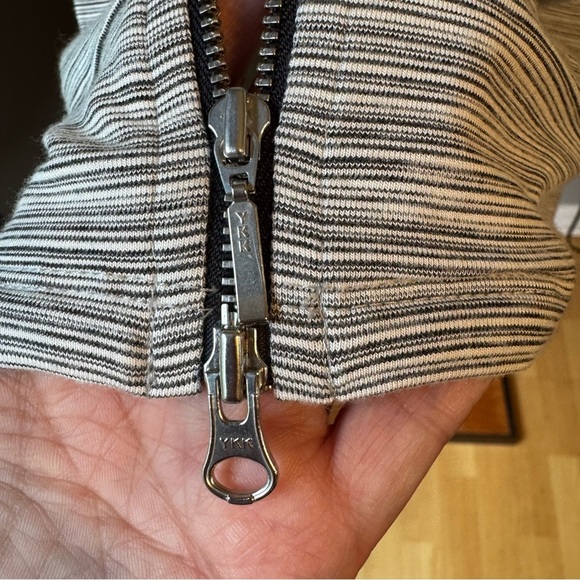 Kozan Women’s Double Zip Gray Pinstripe Flowy Longline Knit Jane Jacket Size L - Picture 6 of 9